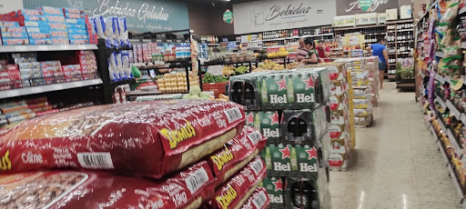 Lucas Supermercados - Praça