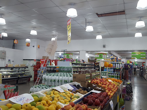 Supermercado Três Pinheiros
