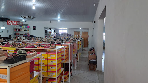 Atacadão Calçados Coroados