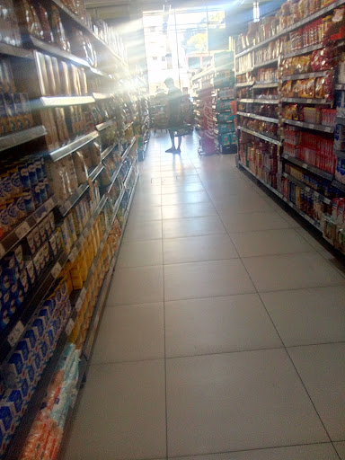 Supermercado Brasileiro Rodolfo Teófilo: Carnes, Frutas, Bebidas, Fortaleza CE